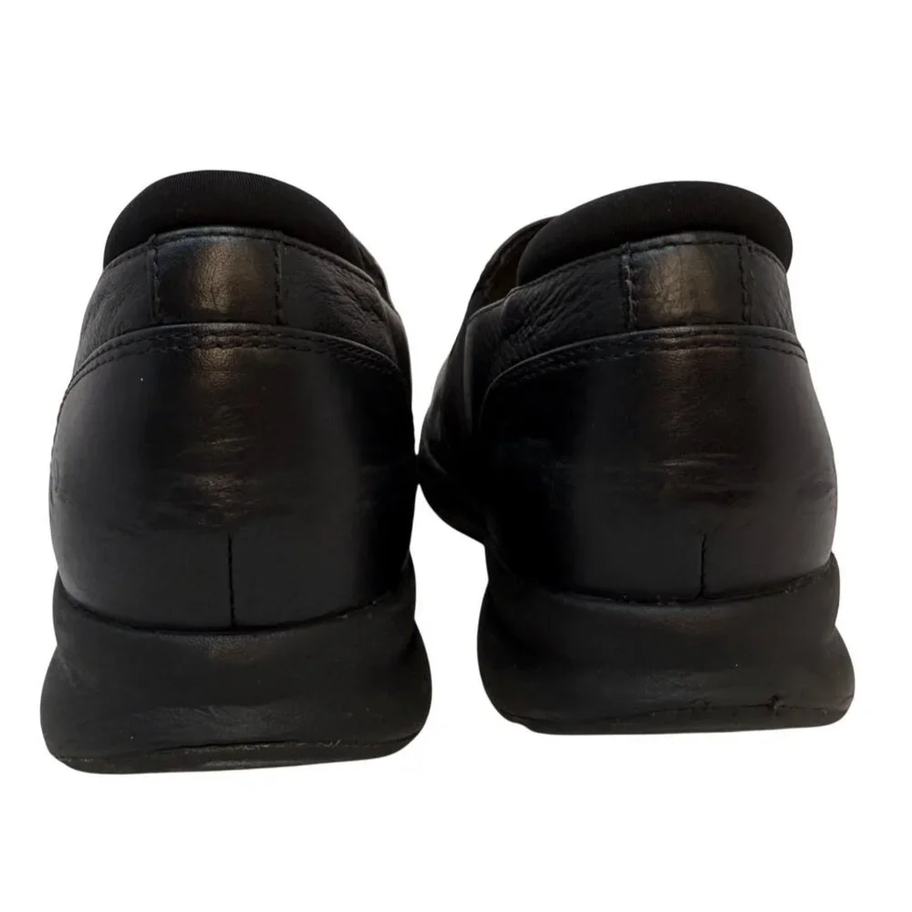 Womens Clarks Black Leather Slip On Un Adorn Step Sneakers‎ sz US 9 M